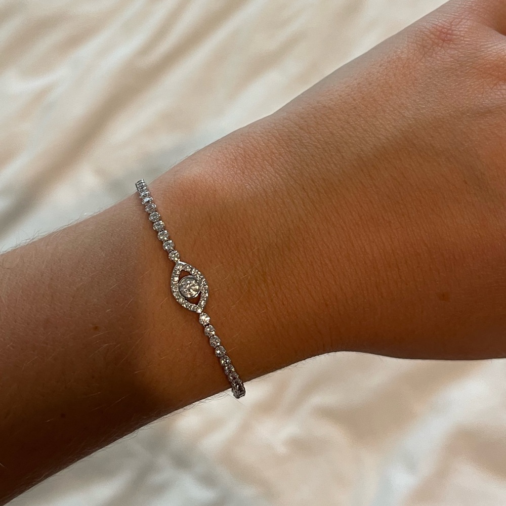 Swarovski: Adjustable Silver Bracelet